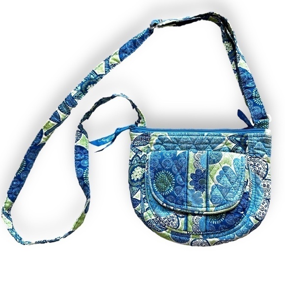 Vera Bradley Handbags - Rare Vera Bradley Lizzy in Doodle Daisy Shoulder bag purse crossbody floral﻿﻿